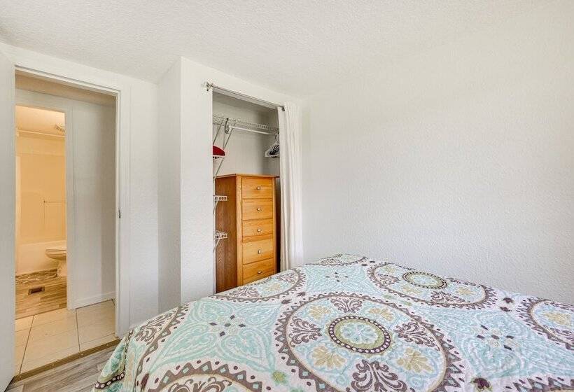 Quiet Crescent City Home W/ Fire Pit, Boat Parking