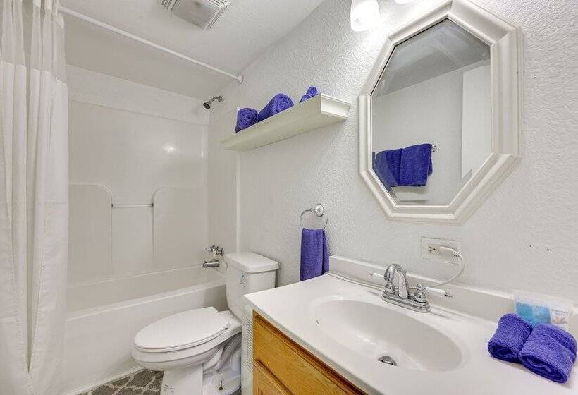 Quiet Crescent City Home W/ Fire Pit, Boat Parking