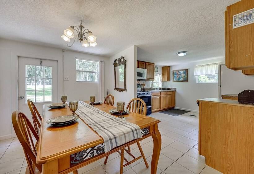 Quiet Crescent City Home W/ Fire Pit, Boat Parking