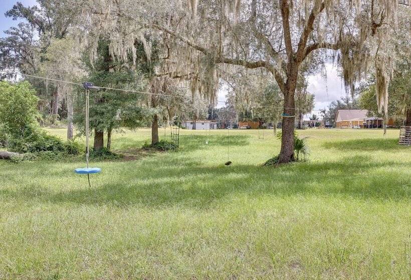 Quiet Crescent City Home W/ Fire Pit, Boat Parking