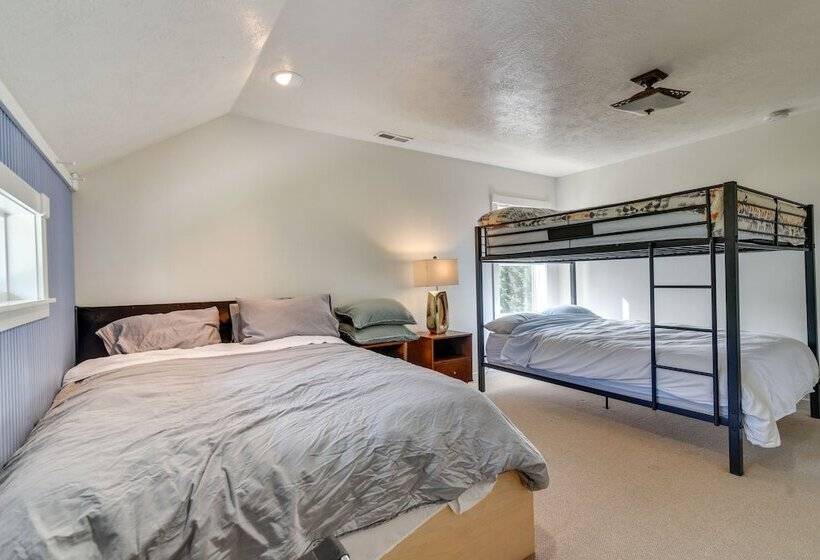 Rainier Home On 20 Acres W/ Blueberry Farm!