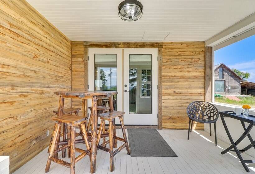 Remodeled Kalispell Farmhouse W/ Mountain Views
