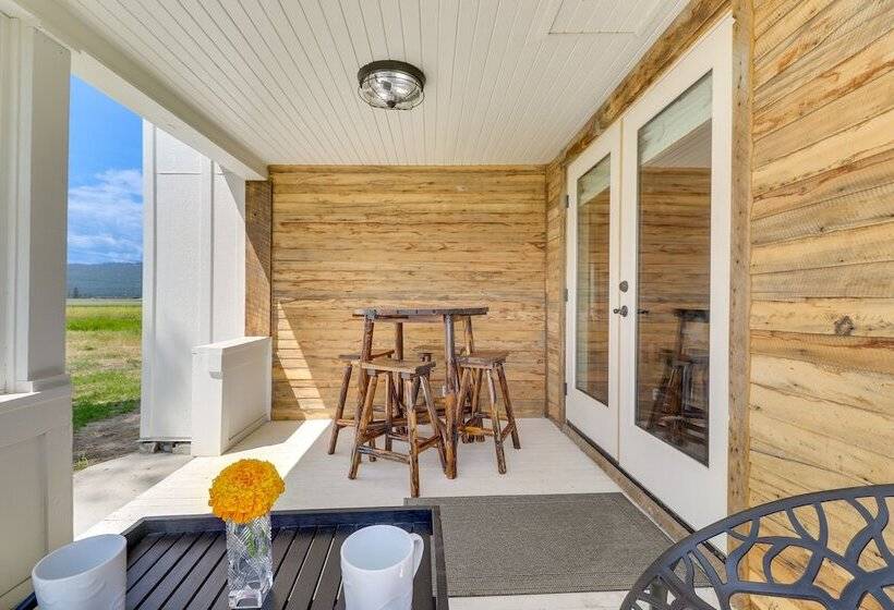 Remodeled Kalispell Farmhouse W/ Mountain Views