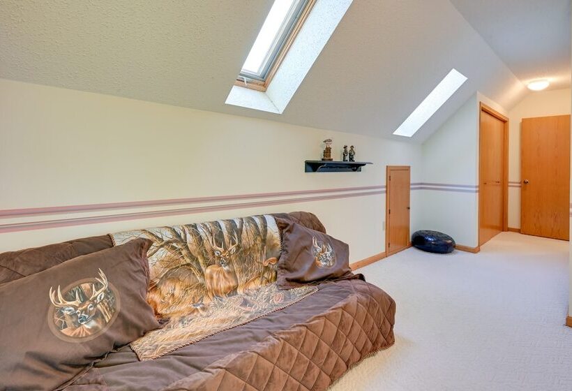 Riverfront Au Gres Cottage W/ Fire Pit & Grill!