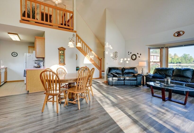 Riverfront Au Gres Cottage W/ Fire Pit & Grill!