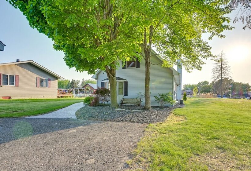 Riverfront Au Gres Cottage W/ Fire Pit & Grill!