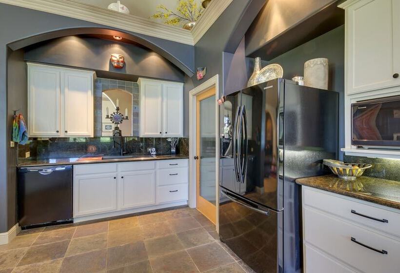 Riverfront Livingston House In Paradise Valley!