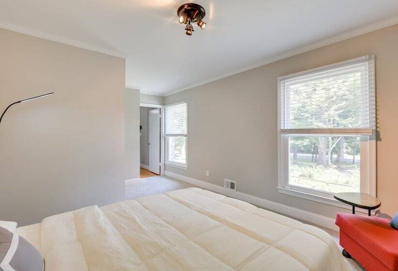 Rockville Home: Patio Oasis, Fireplace, Near Dc!