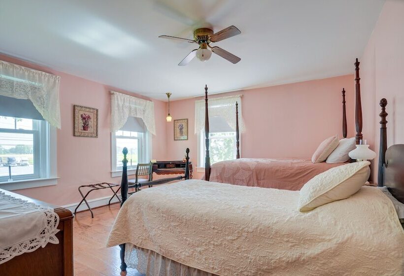 Ronks Vacation Rental: 2 Mi To Dutch Wonderland!