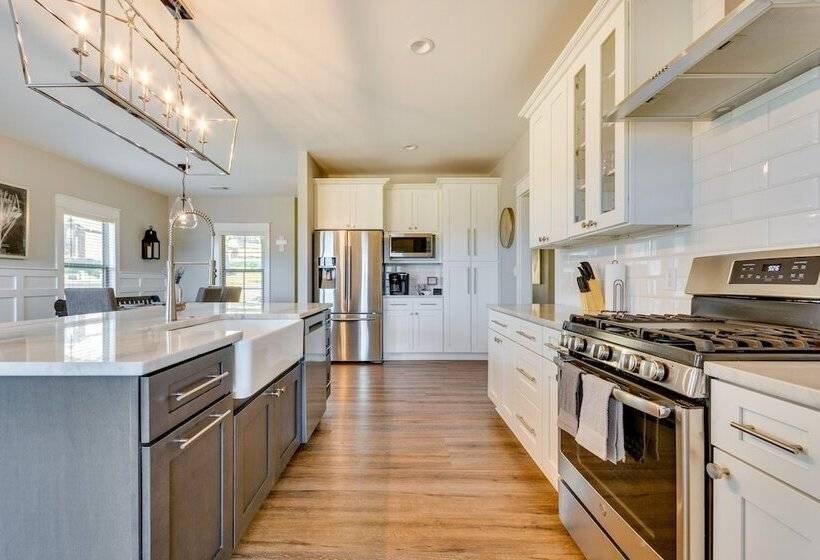 Russellville Home Near Hiking + Lake Access!