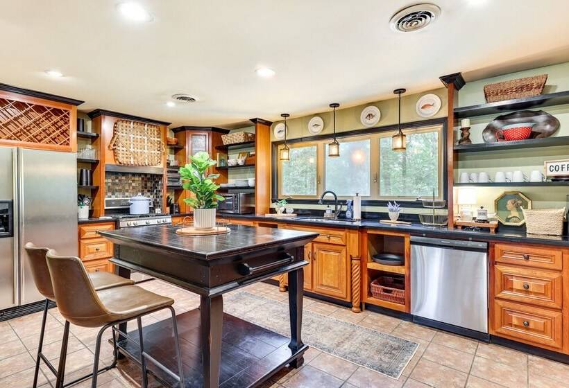 Rustic Iuka Retreat ~ 1/2 Mi To Pickwick Lake!