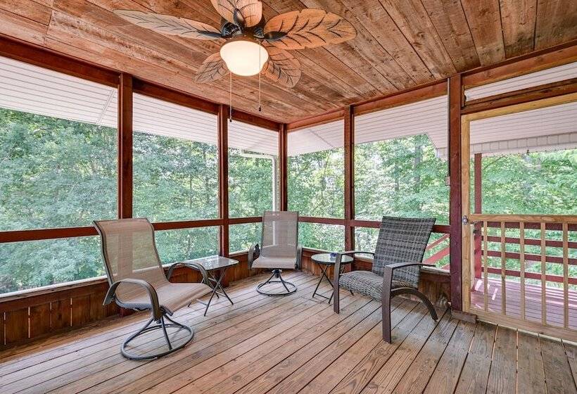 Rustic Russell Springs Home Near Marina & Lake!