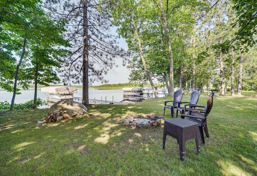 Sarona Serenity: Lakeside Retreat W/ Boat Dock!