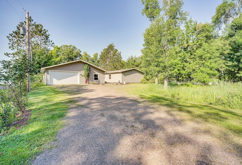 Sarona Serenity: Lakeside Retreat W/ Boat Dock!