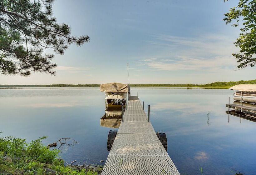 Sarona Serenity: Lakeside Retreat W/ Boat Dock!