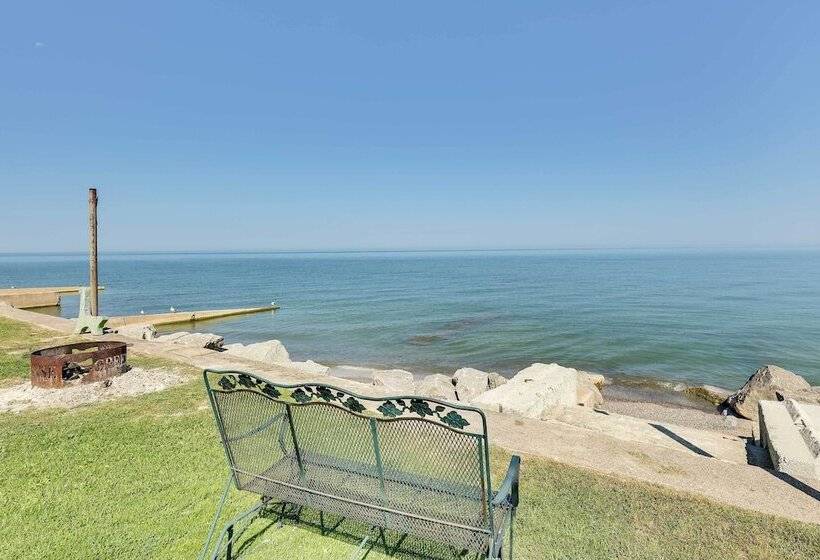 Scenic Geneva Cottage W/ Lake Erie Beach Access!