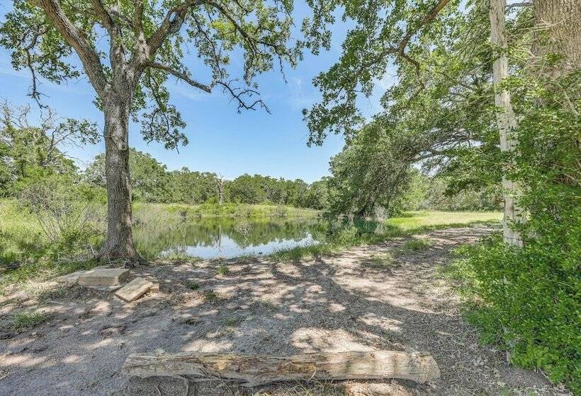 La Grange Tiny Home: 22 Acres & Near Wine Country
