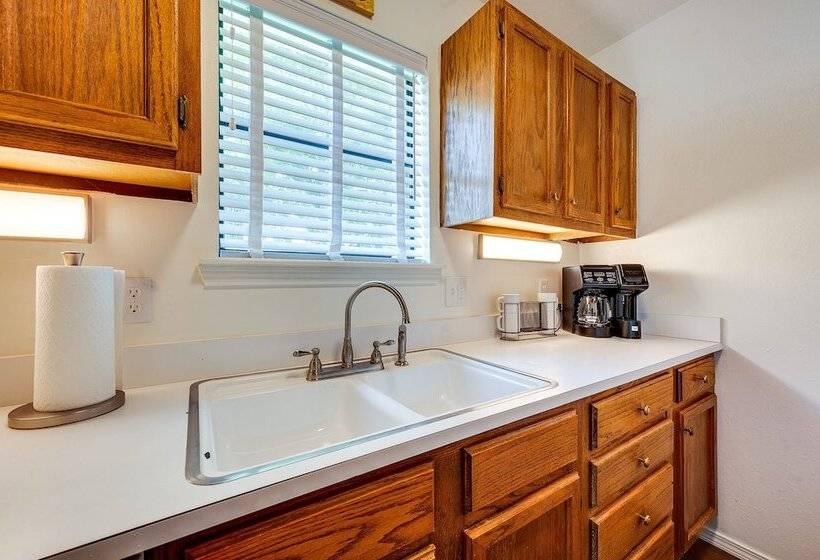 Secluded Broken Bow Escape W/ Fishing Pond & Pier!