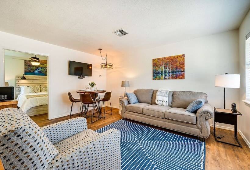 Secluded Broken Bow Escape W/ Fishing Pond & Pier!