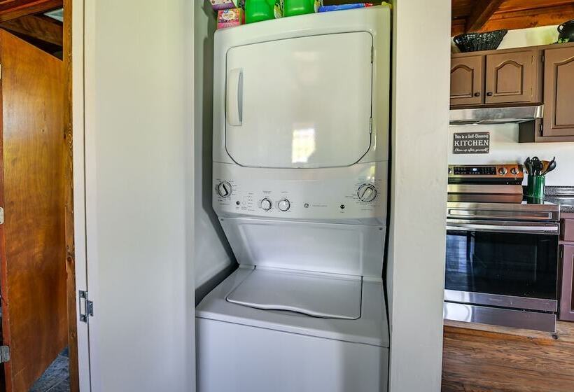 Secluded Campton Cabin W/ Views & Cozy Fireplace!