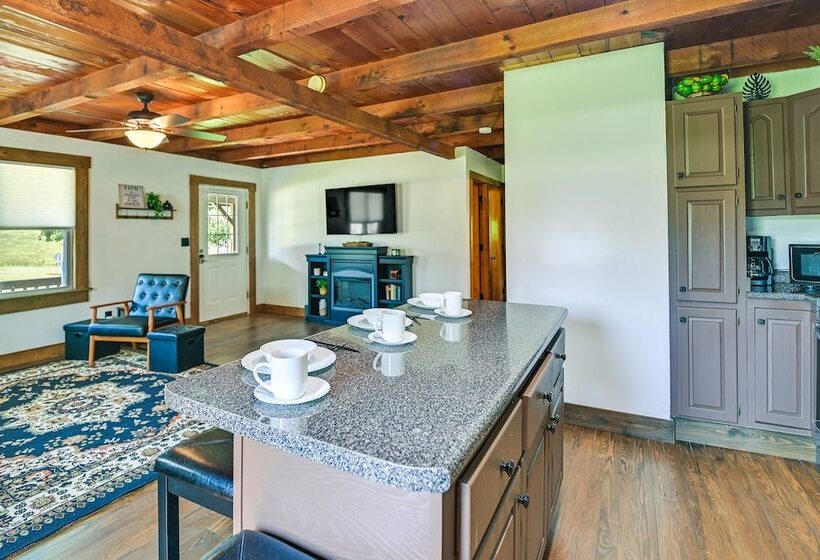 Secluded Campton Cabin W/ Views & Cozy Fireplace!