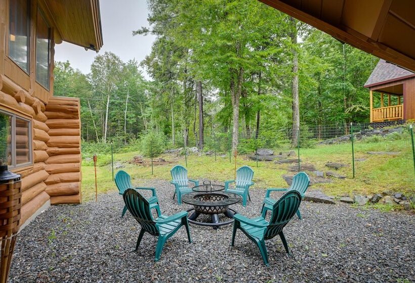 Secluded Greenville Cabin: Walk To Moosehead Lake!