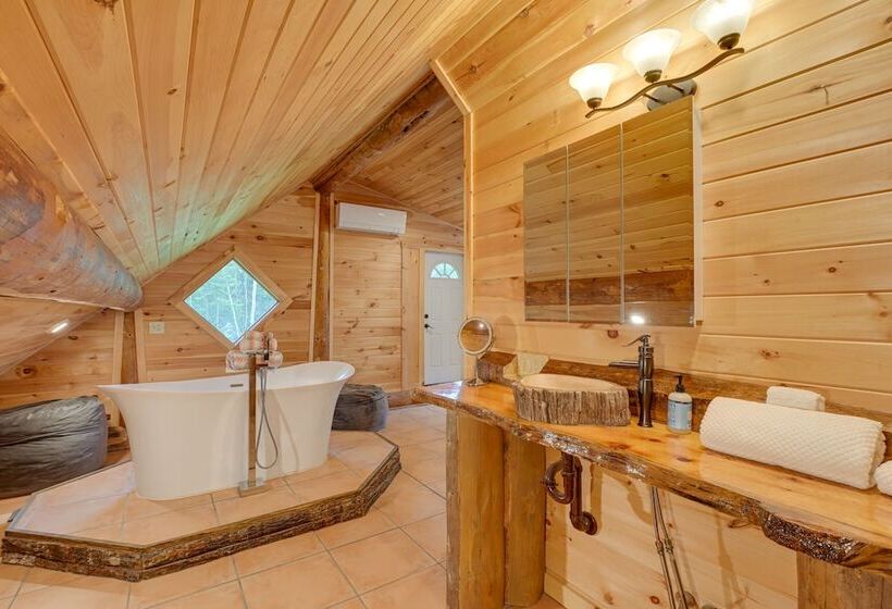 Secluded Greenville Cabin: Walk To Moosehead Lake!