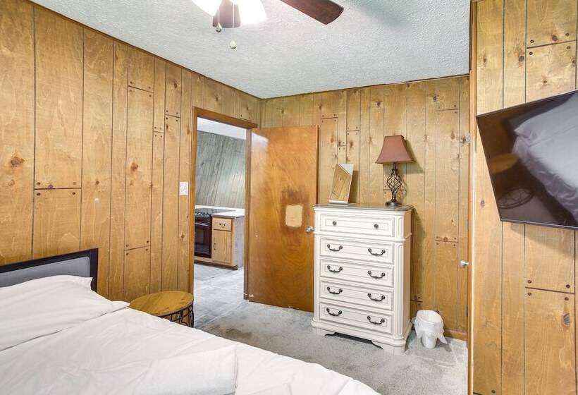 Secluded Jamestown Cabin W/ Fire Pit!