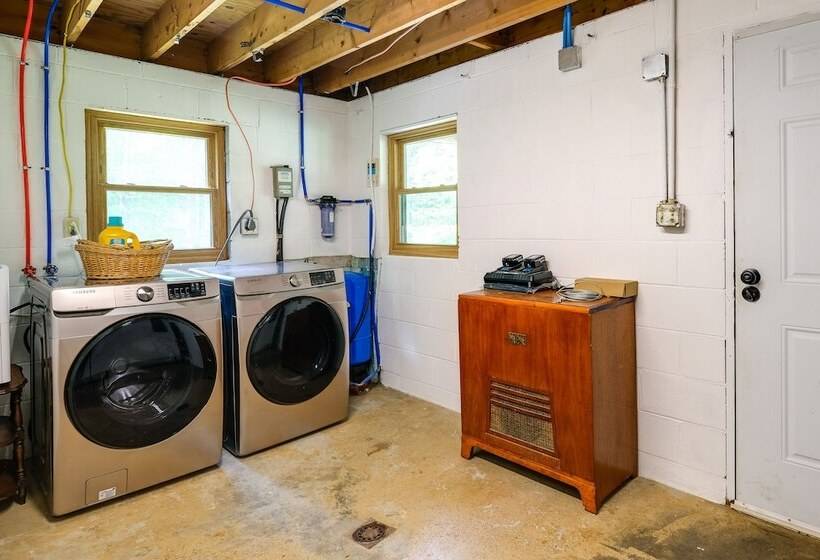 Secluded Meadows Of Dan Cabin W/ Fire Pit!