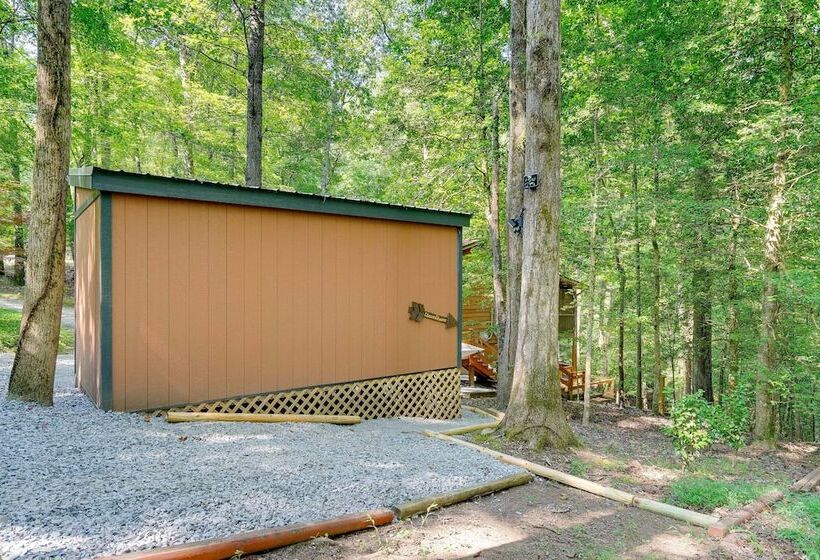 Secluded Murphy Vacation Rental W/ Private Hot Tub