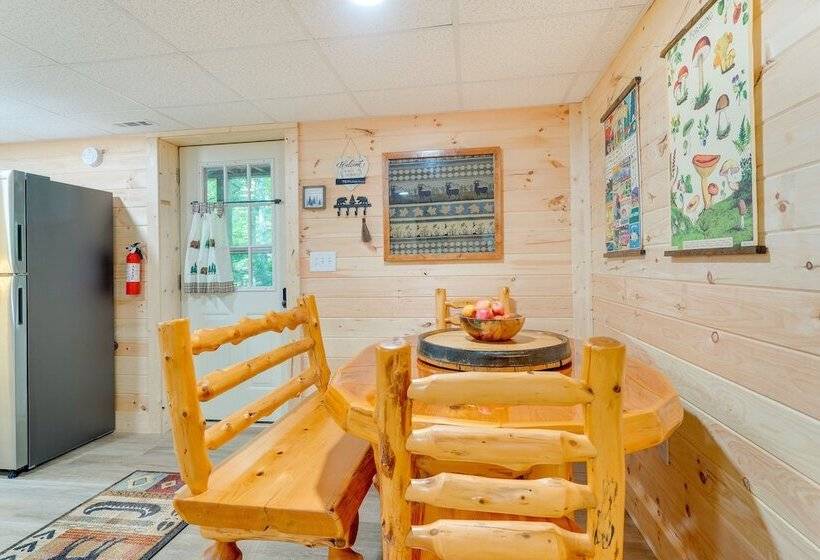 Secluded Murphy Vacation Rental W/ Private Hot Tub