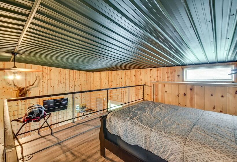 Secluded Nebraska Getaway: 4 Mi To Lake Mcconaughy