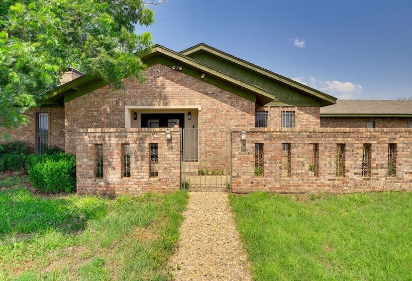 Serene Buffalo Gap Oasis On 4 Secluded Acres!