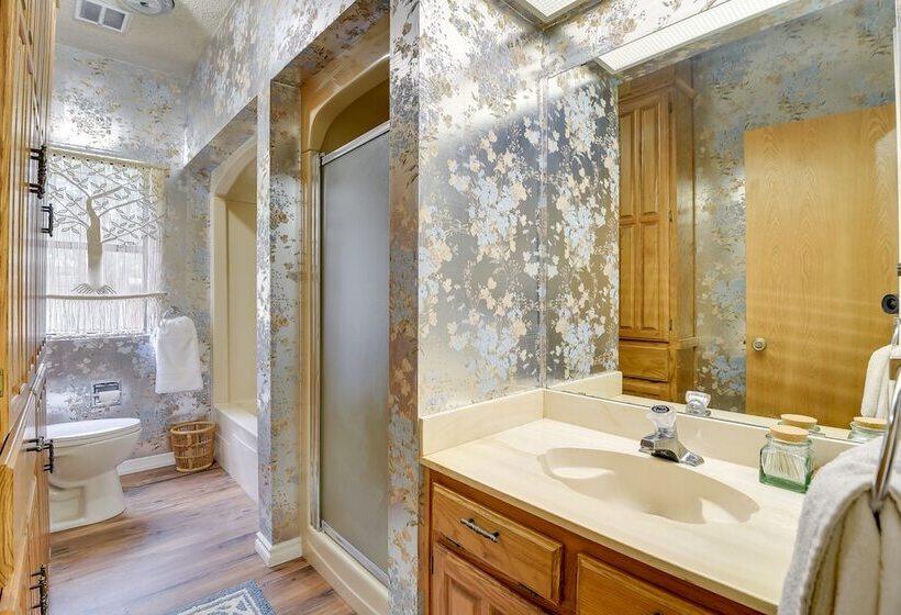 Serene Buffalo Gap Oasis On 4 Secluded Acres!