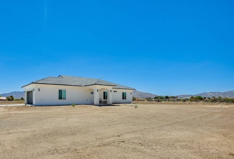 Serene Pahrump Cottage W/ Mountain Views!