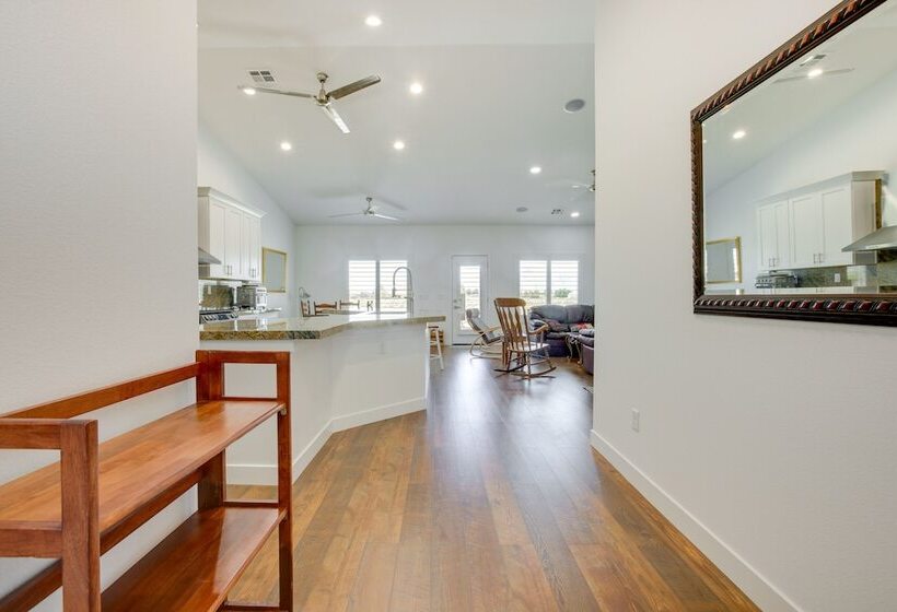 Serene Pahrump Cottage W/ Mountain Views!