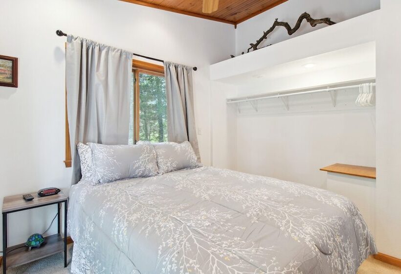 Serene Yellville Retreat W/ Hot Tub On 85 Acres