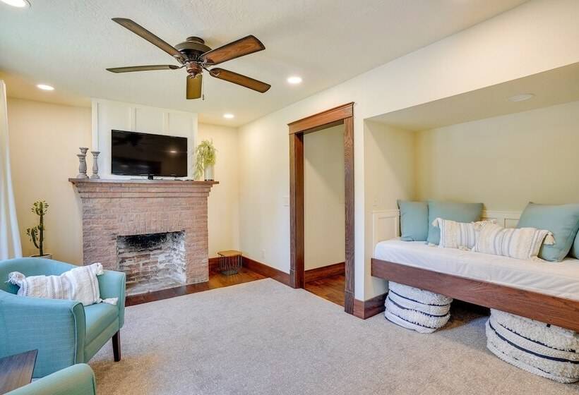 Sioux Center Home Near Dordt University