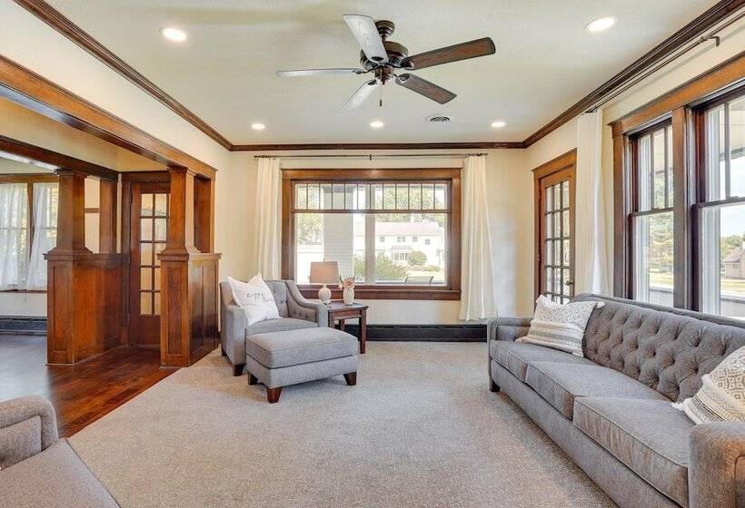 Sioux Center Home Near Dordt University