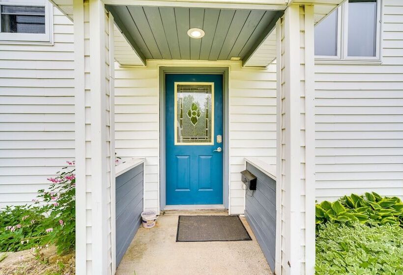 South Range Home   6 Mi To Lake Superior!