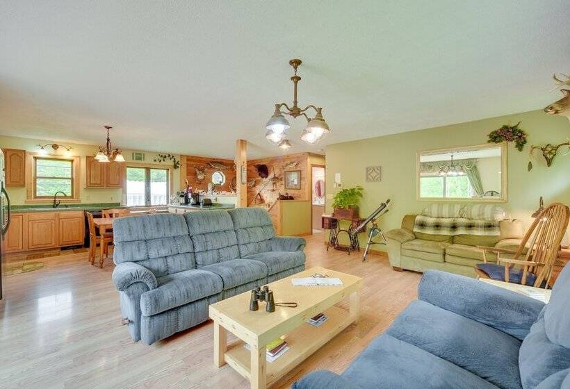 South Range Home   6 Mi To Lake Superior!