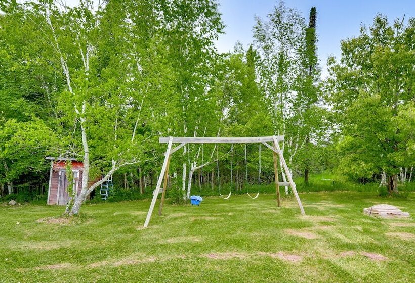 South Range Home   6 Mi To Lake Superior!