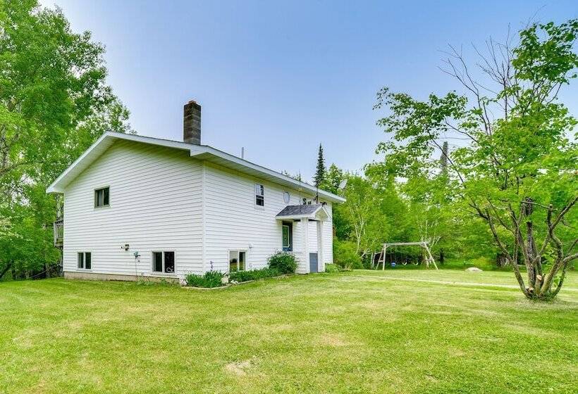South Range Home   6 Mi To Lake Superior!