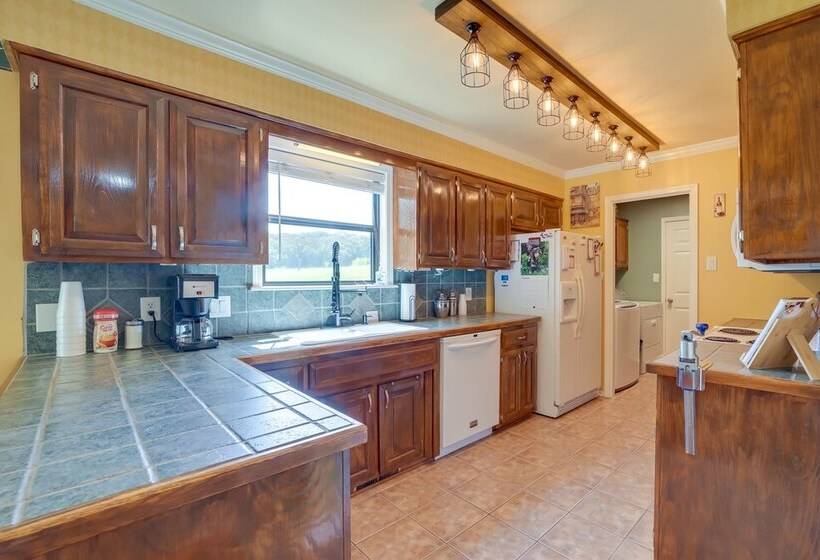 Spacious Arkansas Abode W/ Balcony & Fire Pit!