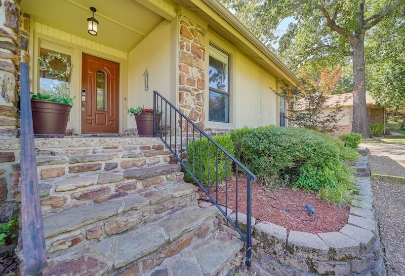Spacious Arkansas Abode W/ Balcony & Fire Pit!