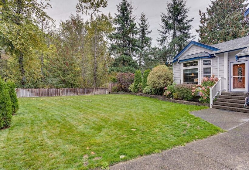 Pet & Family Friendly Bonney Lake Home: Game Room