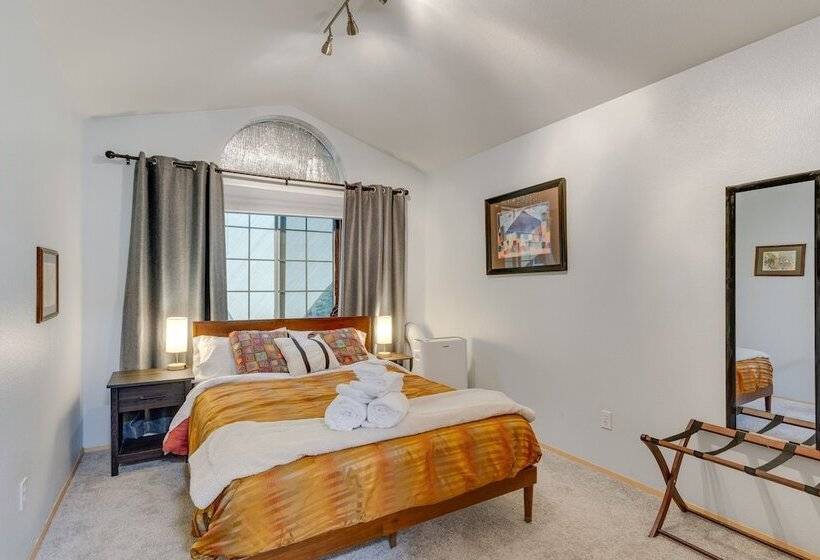 Pet & Family Friendly Bonney Lake Home: Game Room