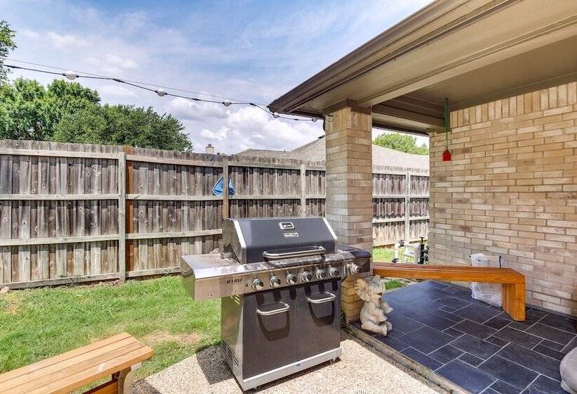 Spacious Flower Mound Home In Central Location!