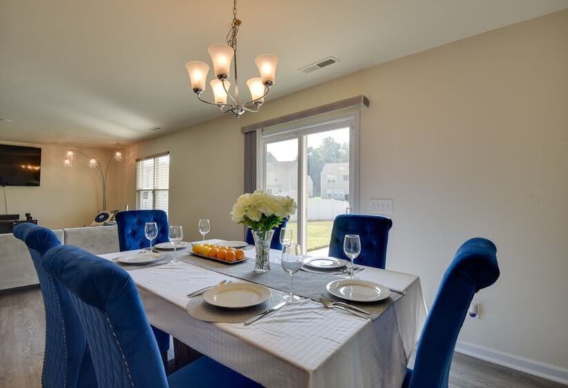 Spacious Gastonia Home W/ Pool Access!