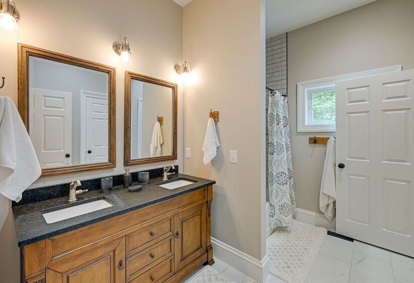 6 Mi To Dtwn Cashiers: Spacious Home W/ Deck